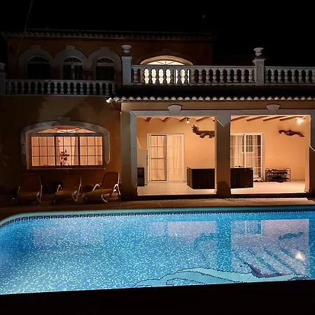 Villa With Wonderful Pool
