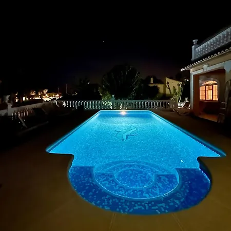 Villa With Wonderful Pool *