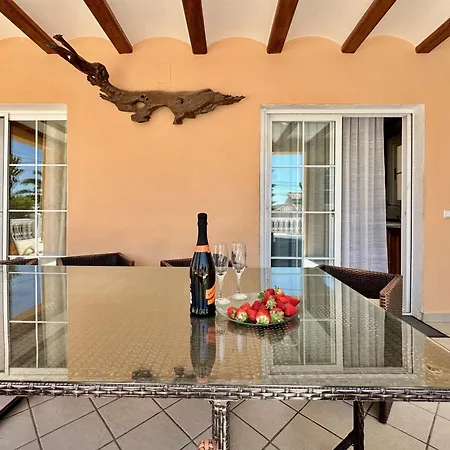 With Wonderful Pool Villa Calpe